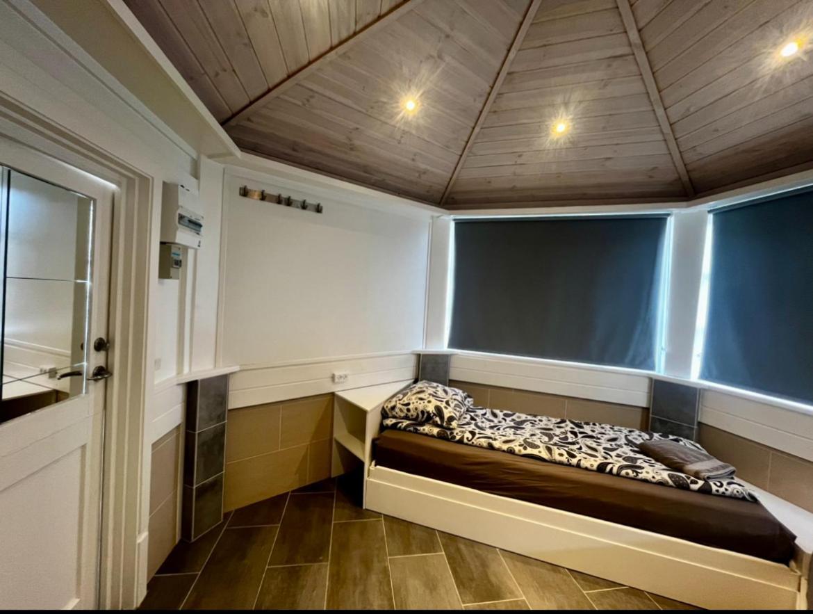 Barneys Rooms Hundige Экстерьер фото